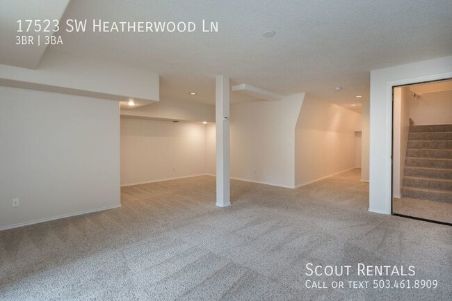 Building Photo - Spacious Sherwood Townhouse!