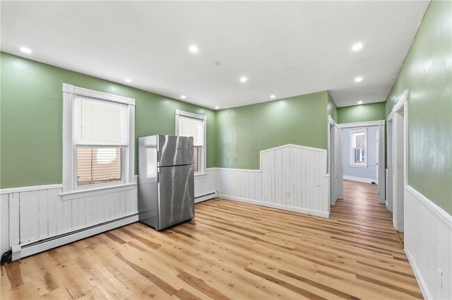 Building Photo - 18 Geneva St