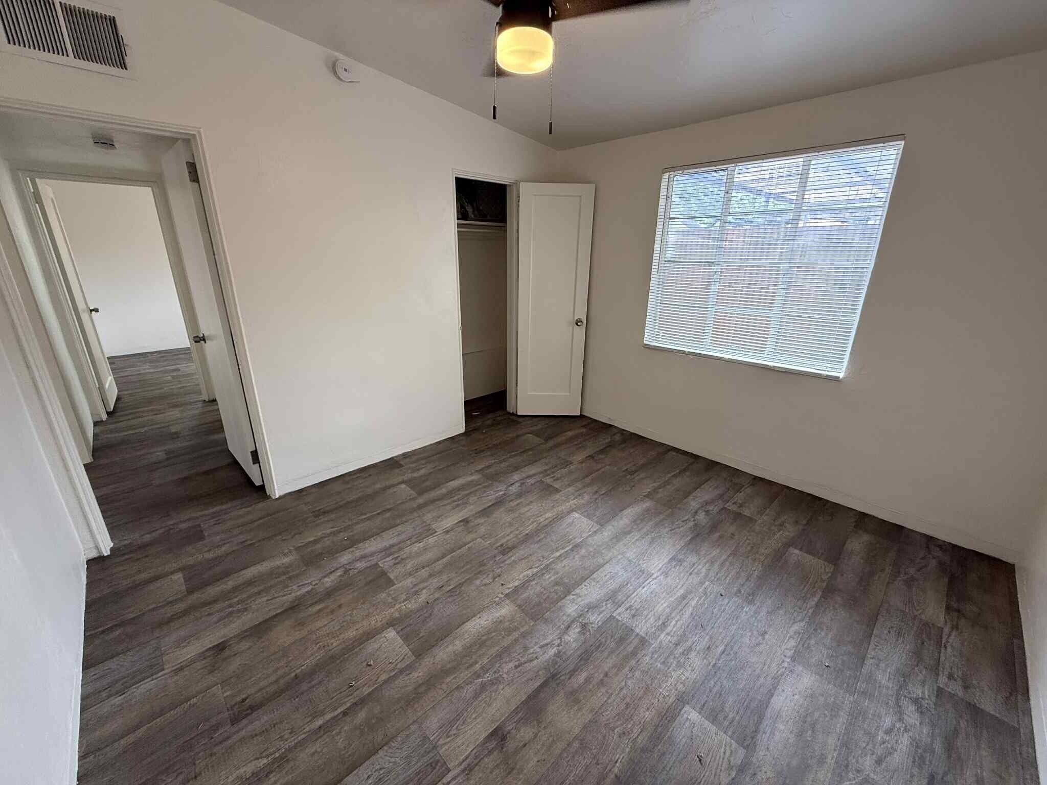 Building Photo - 2702 E Elm St