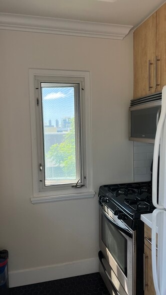 Building Photo - 426 Fir St