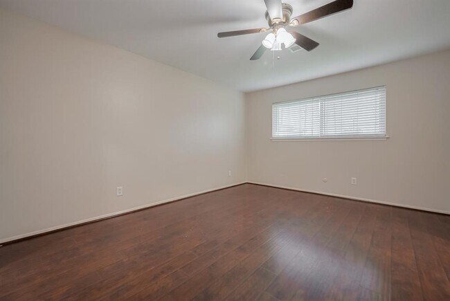 Building Photo - 8119 La Roche Ln