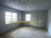 Building Photo - Riley- Northeast Duplex- 607