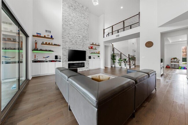 Building Photo - 2612 War Wagon Way