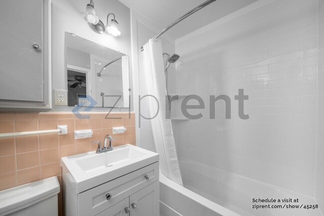 Building Photo - 2231 Allaire Ln NE