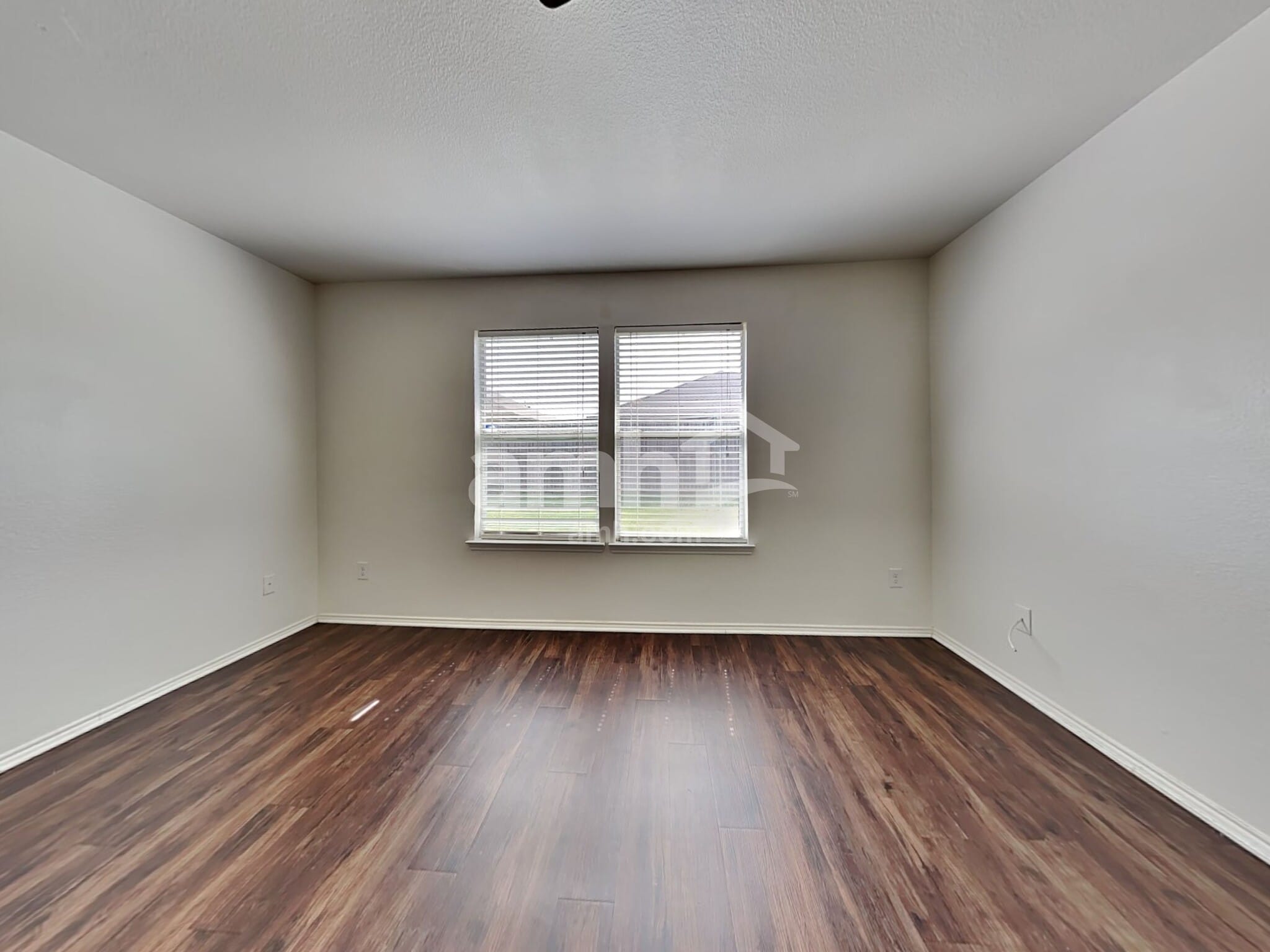 Building Photo - 813 Honey Dew Ln