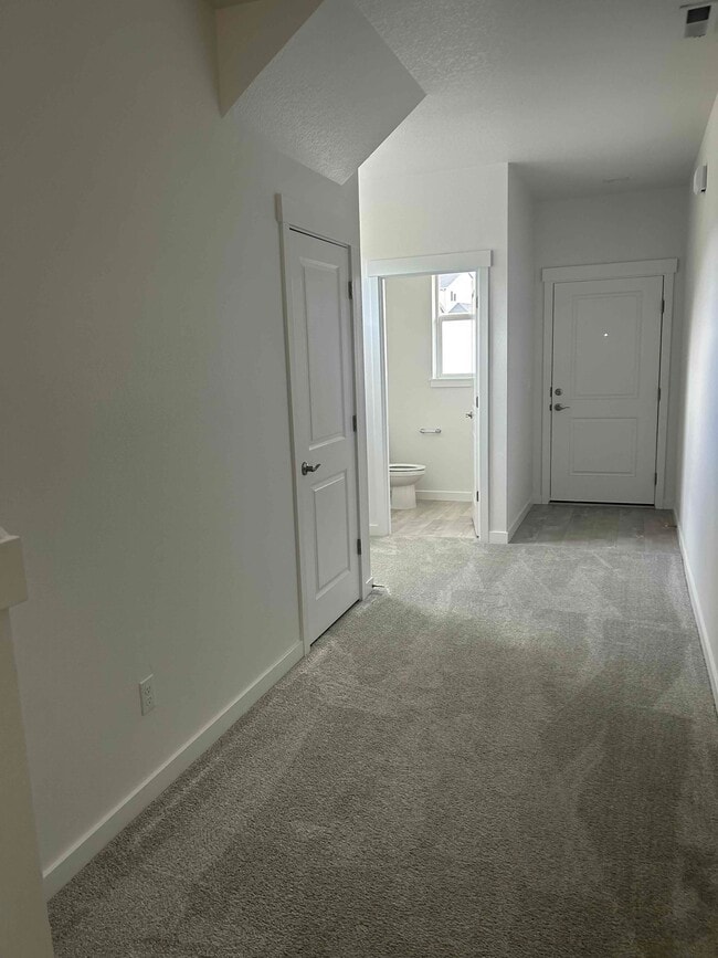 Building Photo - 5059 NW Stardown Dr