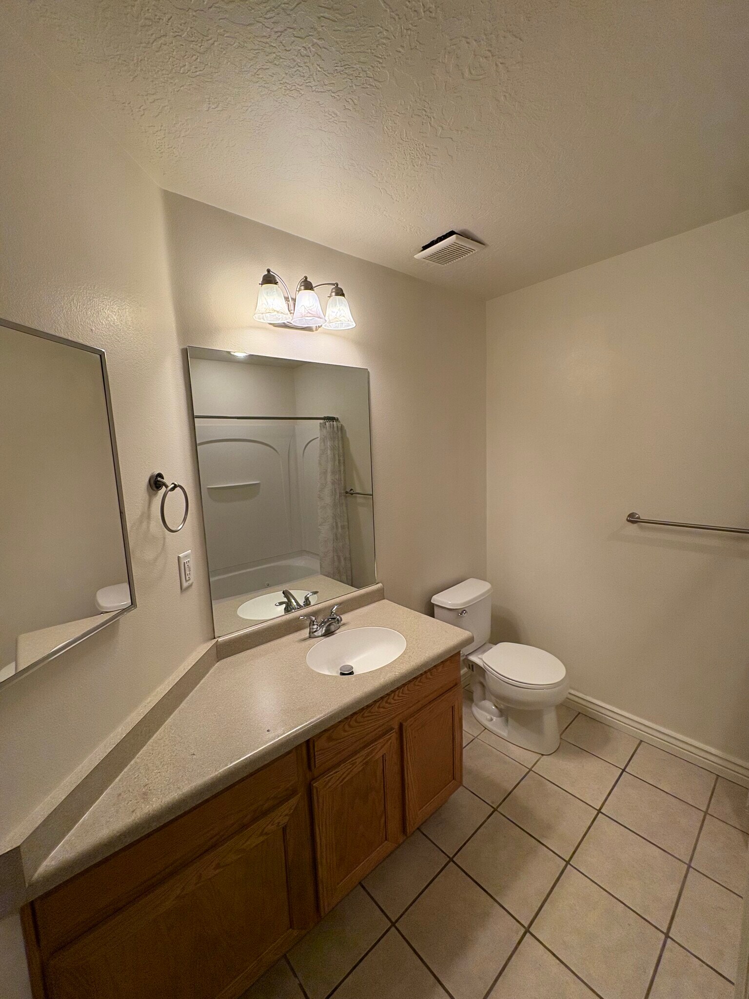 Building Photo - 1217 W 110 N