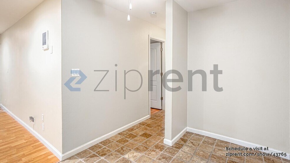 Building Photo - 476 Dempsey Rd