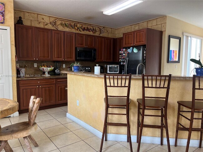 Building Photo - 9140 SW 153rd Ave