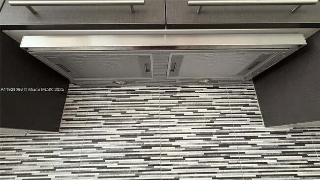 Building Photo - 7875 NW 107th Ave