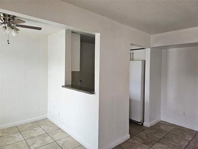 Building Photo - 12627 Ashford Meadow Dr