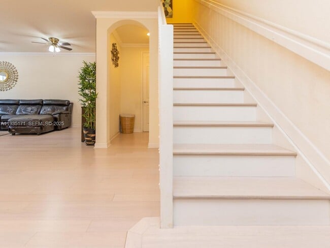 Building Photo - 12320 S Village Cir