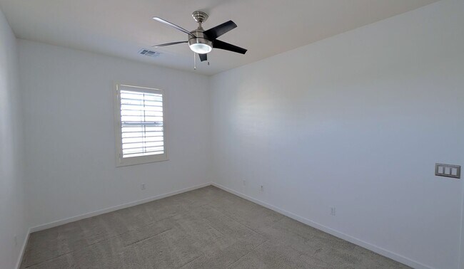 Building Photo - 3 Bedroom Home in the Mulberry Community Near S Signal Butte Rd and E Guadalupe Rd!