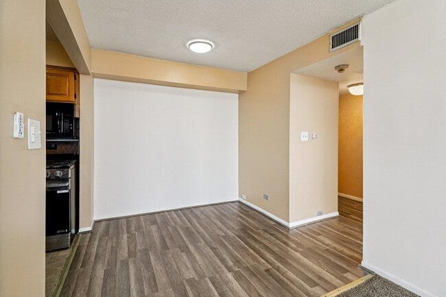 Building Photo - 7234 W North Ave