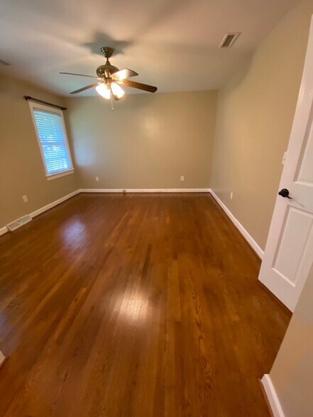 Main bedroom - 1125 Clapper Ct