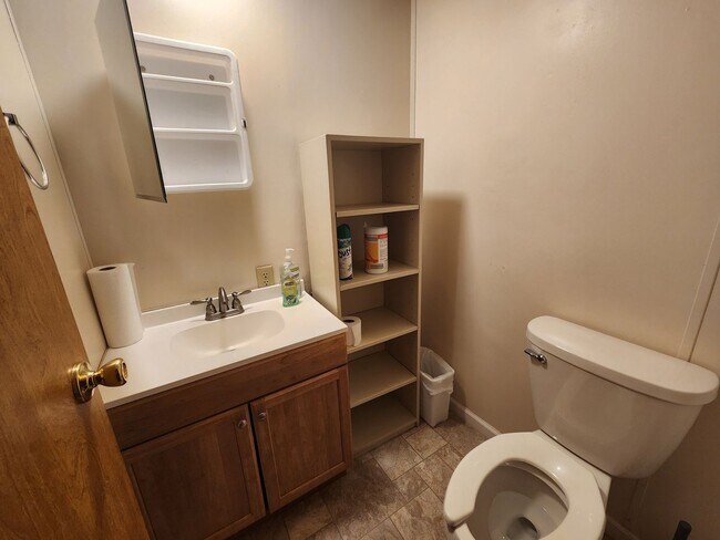 Building Photo - Wonderful County Home