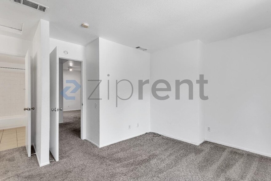 Building Photo - Unit 241