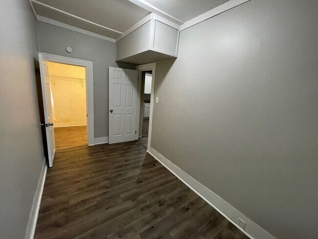 Building Photo - 2096 W 93