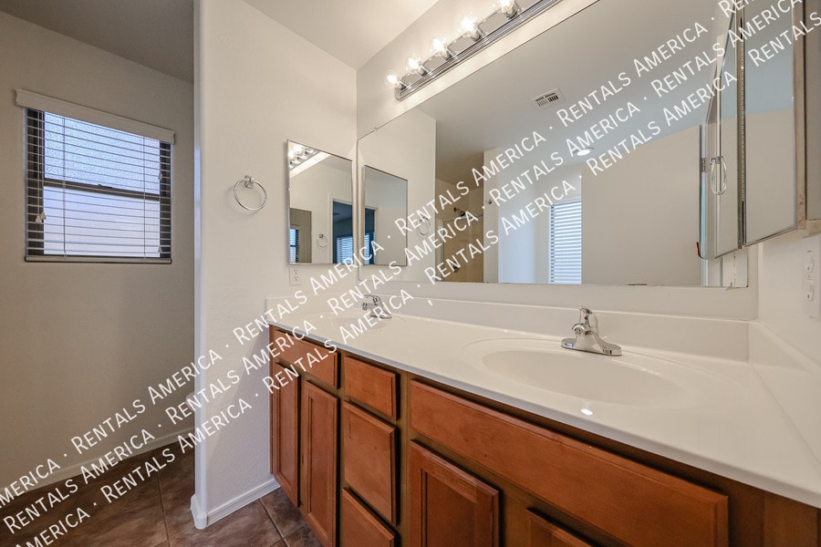 Building Photo - 29120 N Yellow Bee Dr