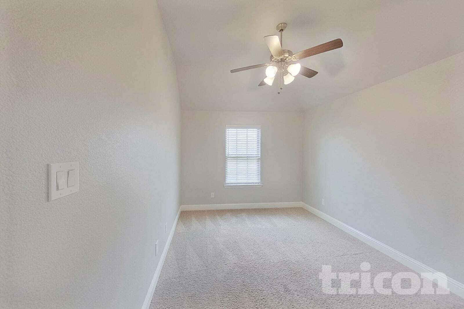 Building Photo - 536 Longhorn Ln