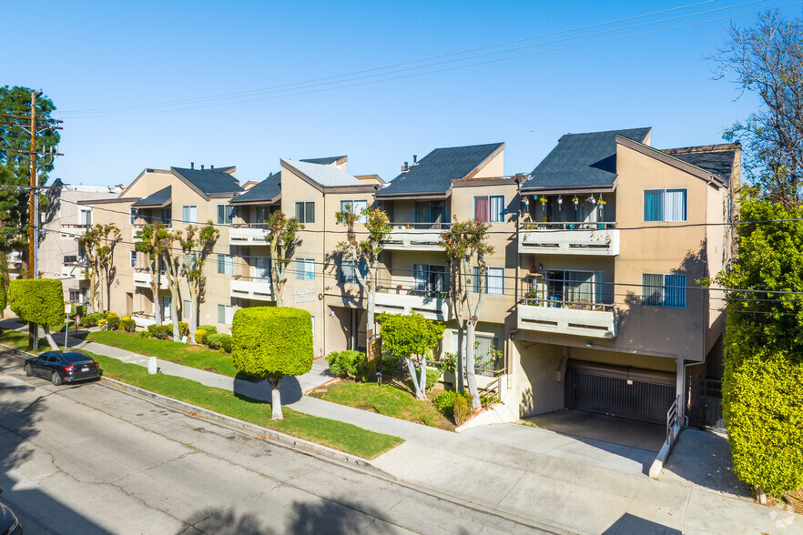 Bluffside Garden Apartments - 10865 Bluffside Dr Studio City CA 91604 ...