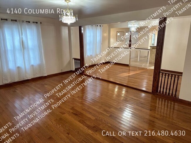 Building Photo - Rare North Olmsted Gem: Spacious 4-Bed, 4-...