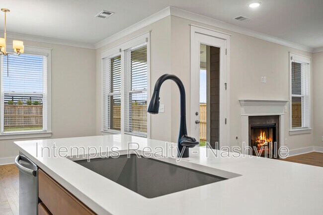 Building Photo - 704 Conifer Dr