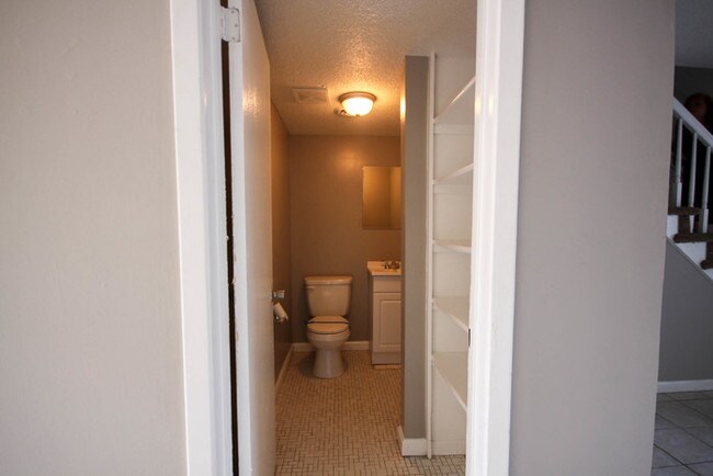 Building Photo - 3380 Spottswood Ave