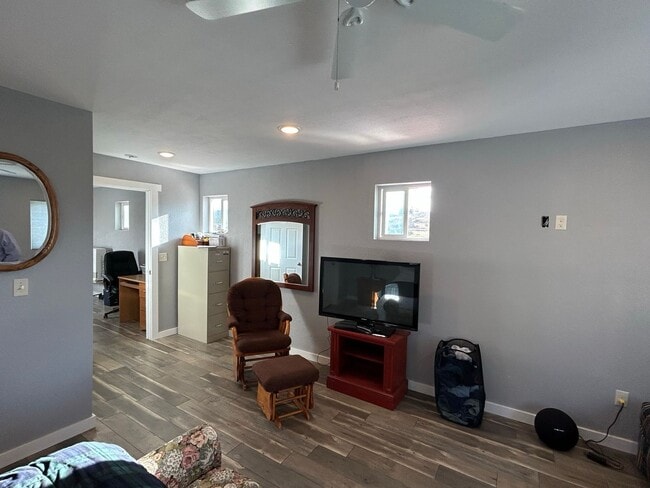 Building Photo - Newer 1 bed/1bath in country setting