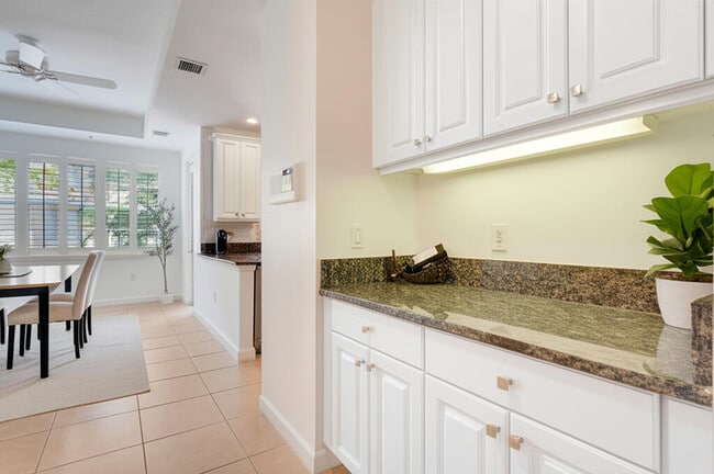 Building Photo - 2568 Gardens Pkwy