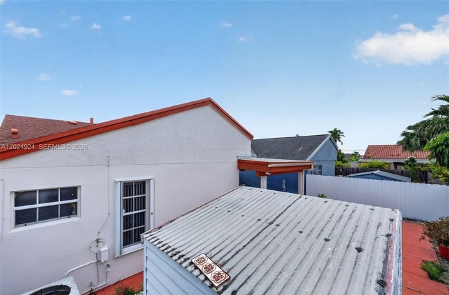 Building Photo - 13440 SW 28th St