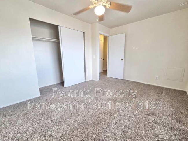 Building Photo - 5571 S 2800 W