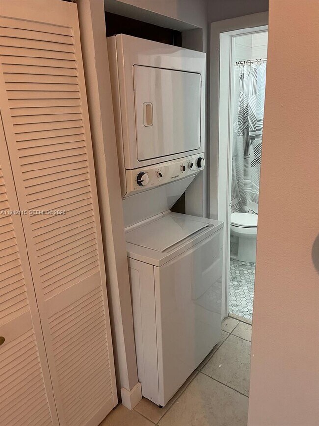 Building Photo - 334 Washington Ave