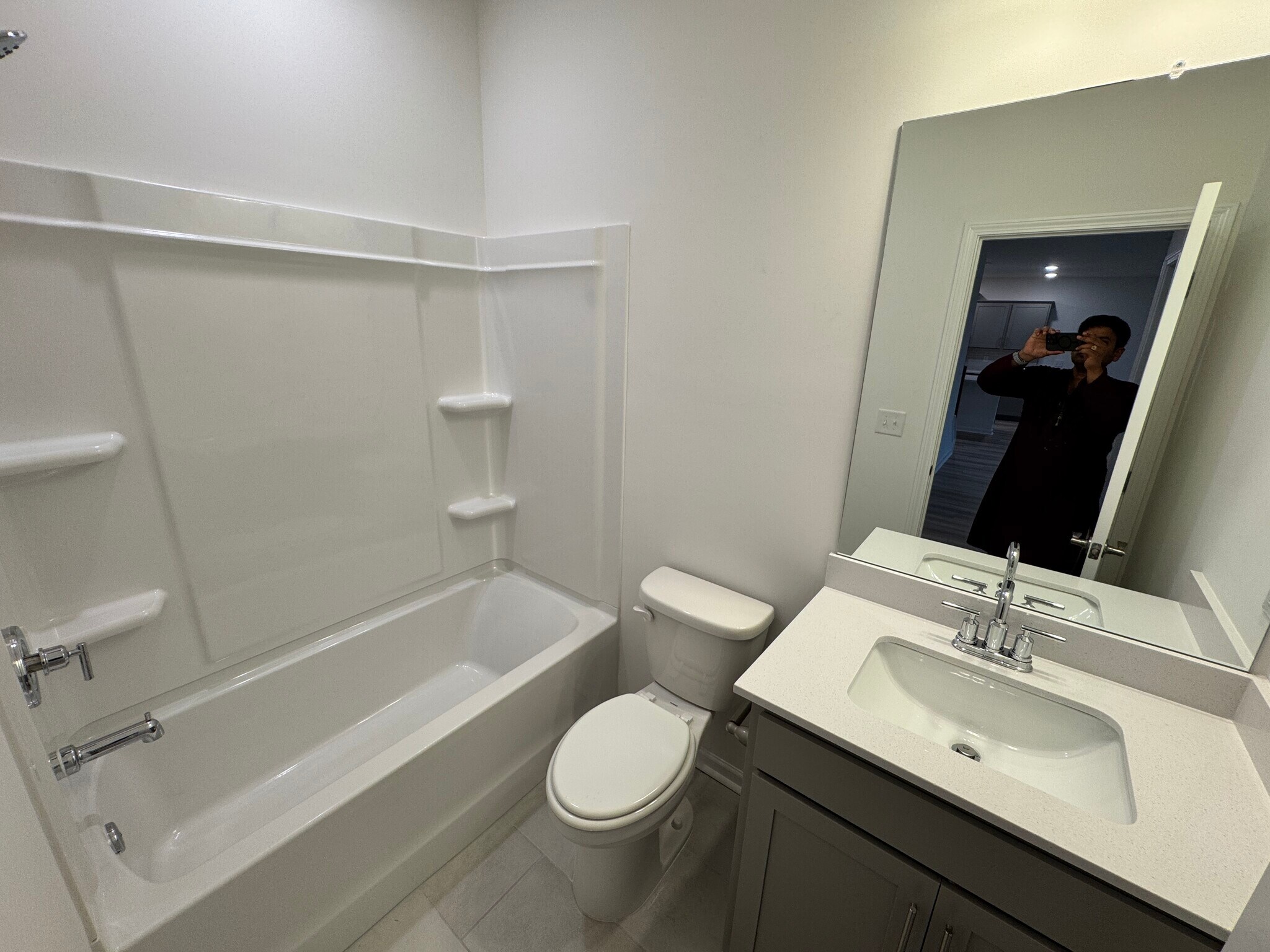 Building Photo - 484 Jet Stream Dr