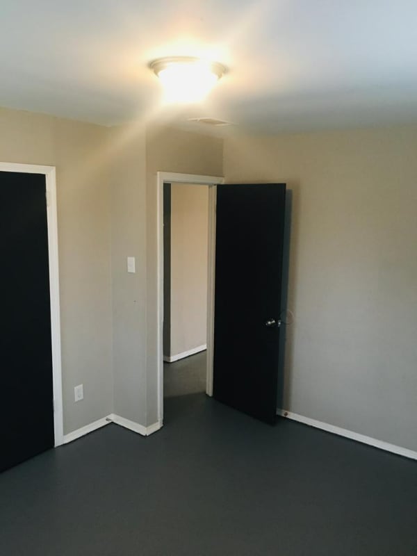 Building Photo - 818 Laurel St