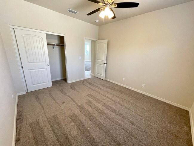 Building Photo - Beautiful 3 Bedroom Home in Southern Vistas w/ Solar!