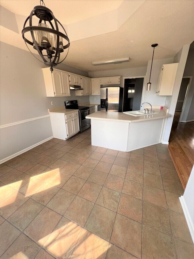 Building Photo - 1408 Squire Dudney Dr