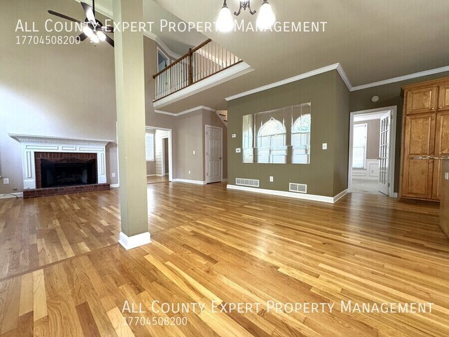 Building Photo - 4402 Fairecroft Terrace
