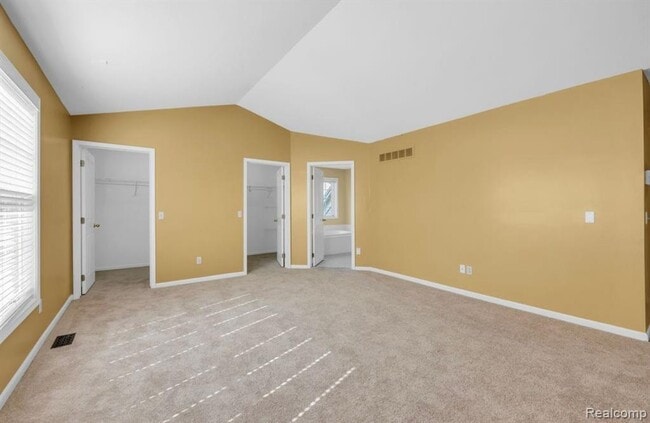 Building Photo - 203 Falling Brook Dr