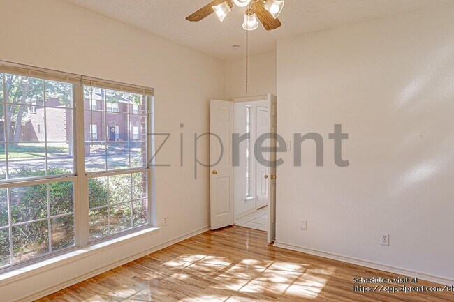 Building Photo - 514 Big Oak Ct