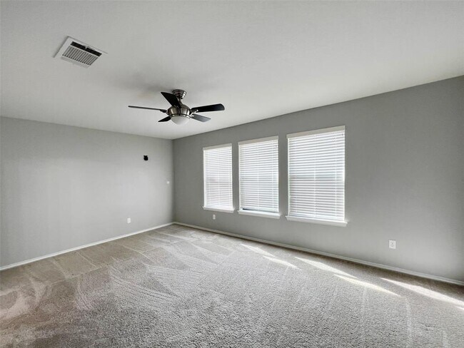 Building Photo - 2107 Outpost Dr
