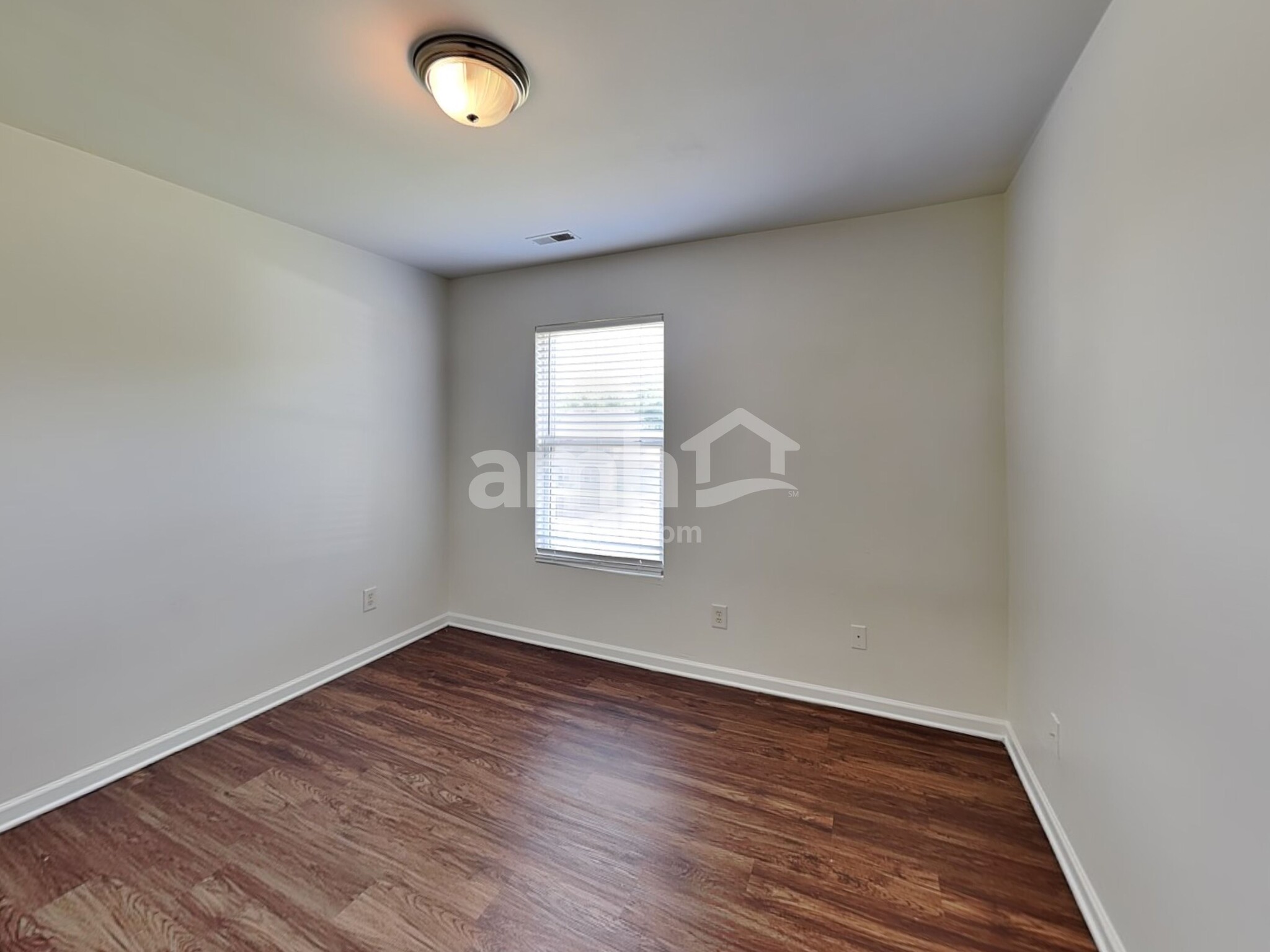 Building Photo - 16112 Stuarts Draft Ct