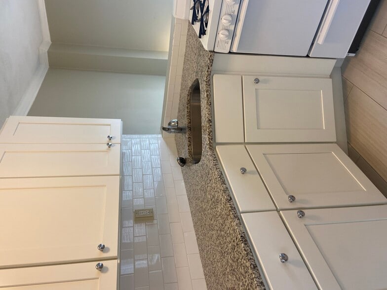 Building Photo - 83 St Botolph St