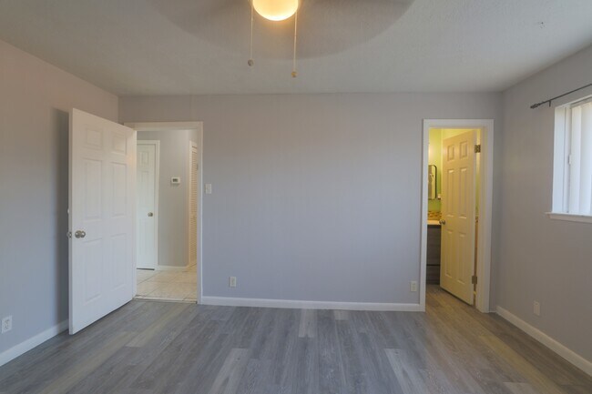 Building Photo - 3118 Flamborough Dr