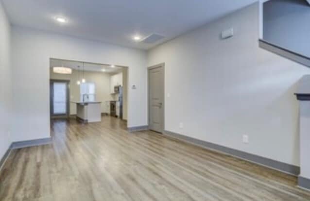 Building Photo - 609 Bristol Creek Dr