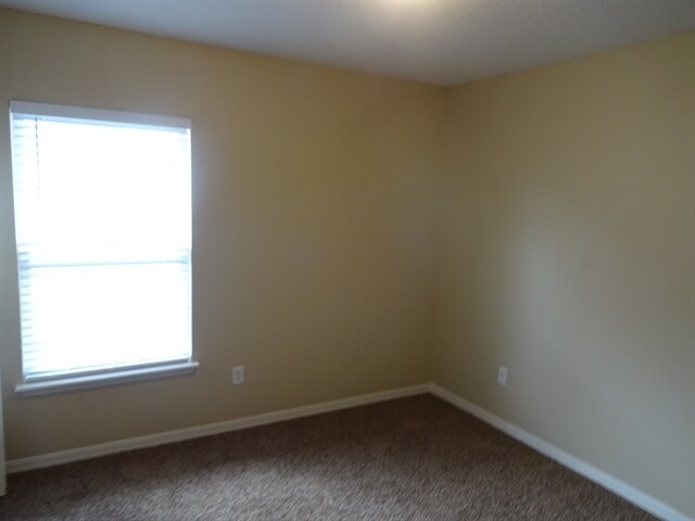 Building Photo - 13895 Devan Lee Dr N