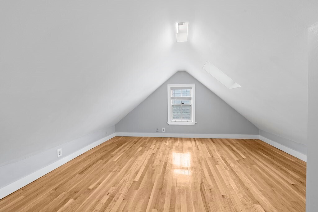 Building Photo - 80 Irving St