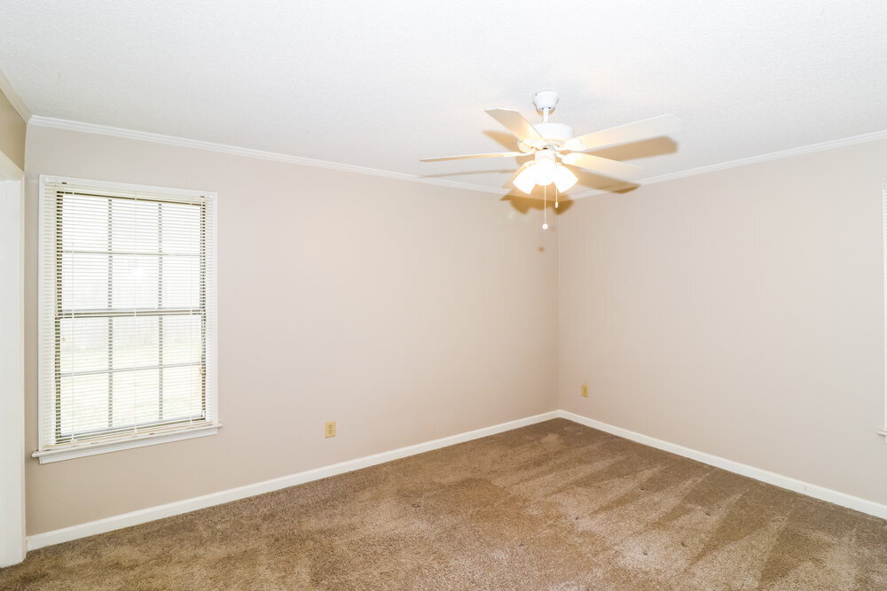 Building Photo - 423 Cairn Cove