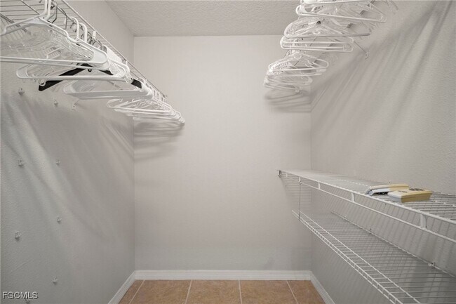 Building Photo - 11550 Villa Grand