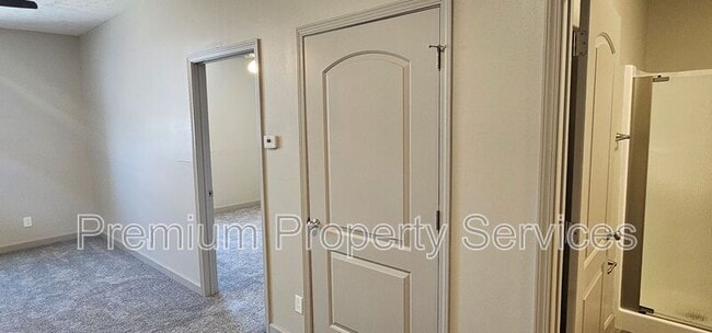 Building Photo - 2208 8th St